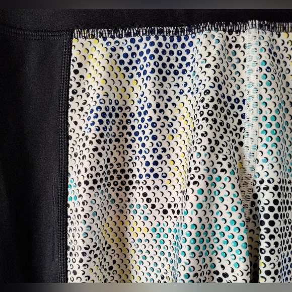 Under armour compression 3/4 leg pants - Picture 2 of 4